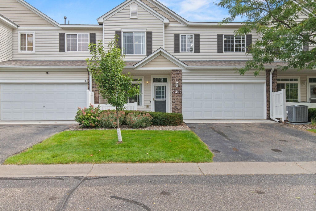 Photo of 24 River Woods Drive W, Saint Paul Park, MN 55071 (MLS # 7143820)
