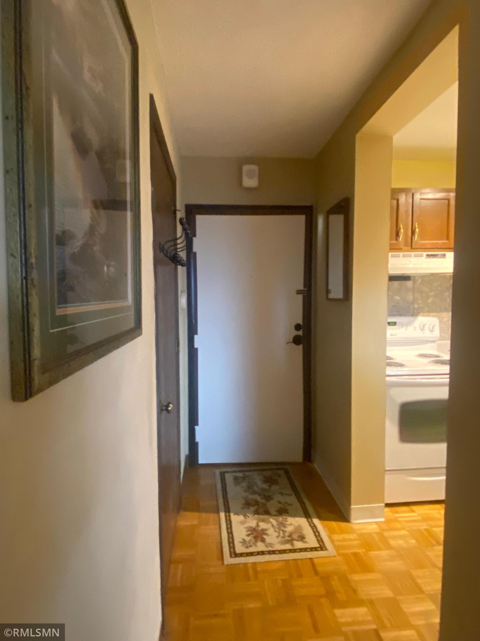 1181 Edgcumbe Road 1007