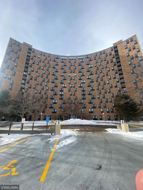 1181 Edgcumbe Road 1007 Saint Paul MN 55105