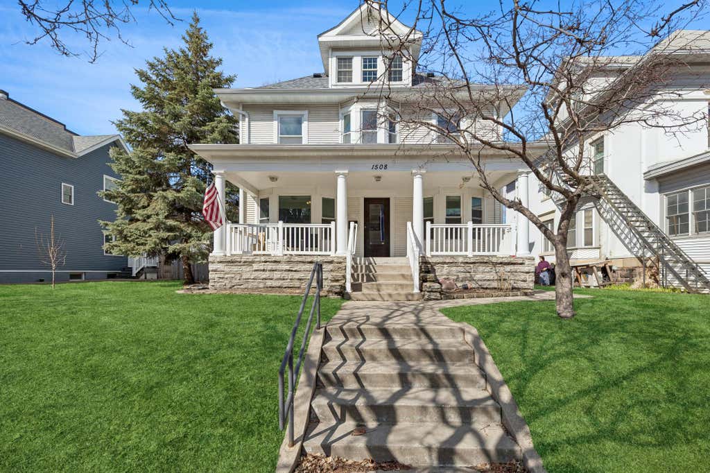 Photo of 1508 Elliot Avenue, Minneapolis, MN 55404 (MLS # 7105662)