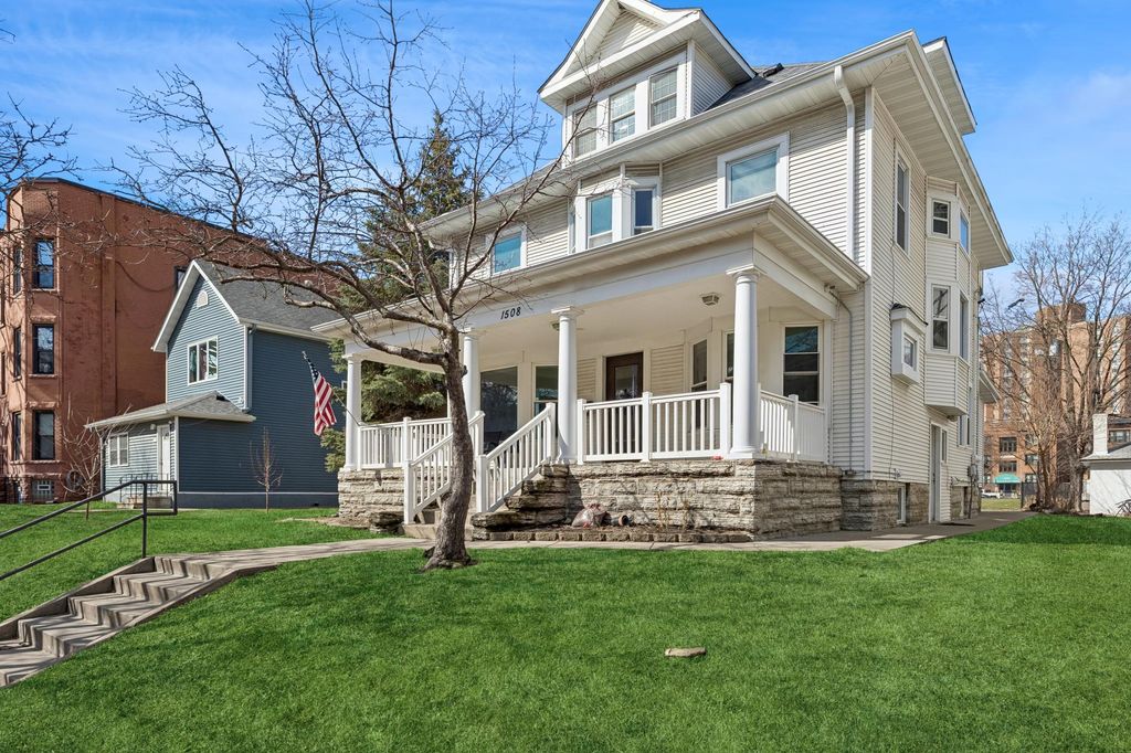 Photo of 1508 Elliot Avenue, Minneapolis, MN 55404 (MLS # 7105662)