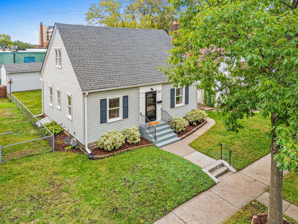Photo of 1658 Sherburne Avenue, Saint Paul, MN 55104 (MLS # 7148760)