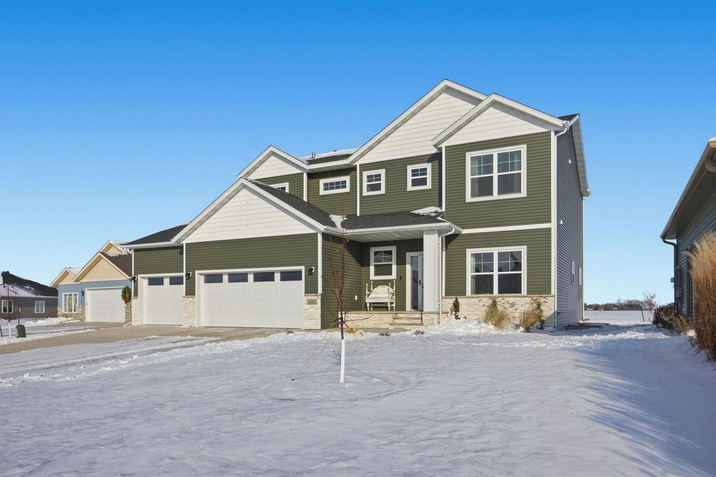 Photo of 1610 5th Avenue NE, Dilworth, MN 56529 (MLS # 6822964)