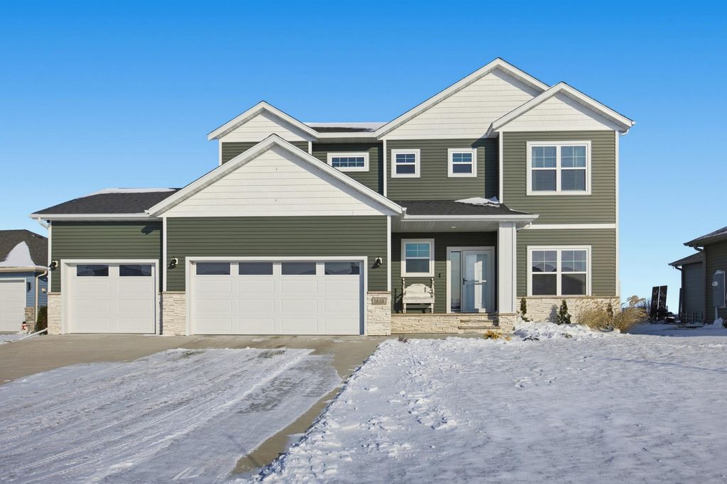 Photo of 1610 5th Avenue NE, Dilworth, MN 56529 (MLS # 6822964)