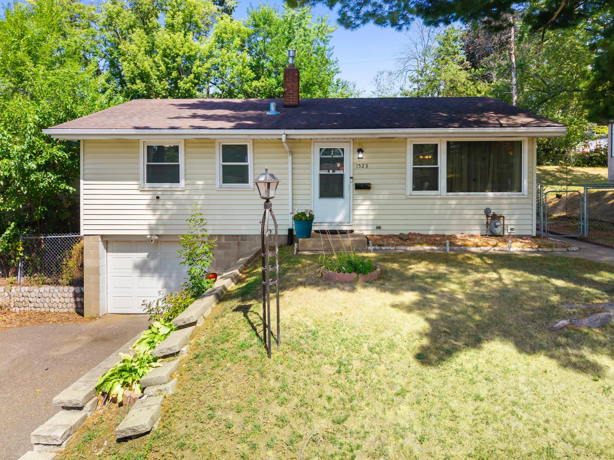 1523 Old Hudson Road