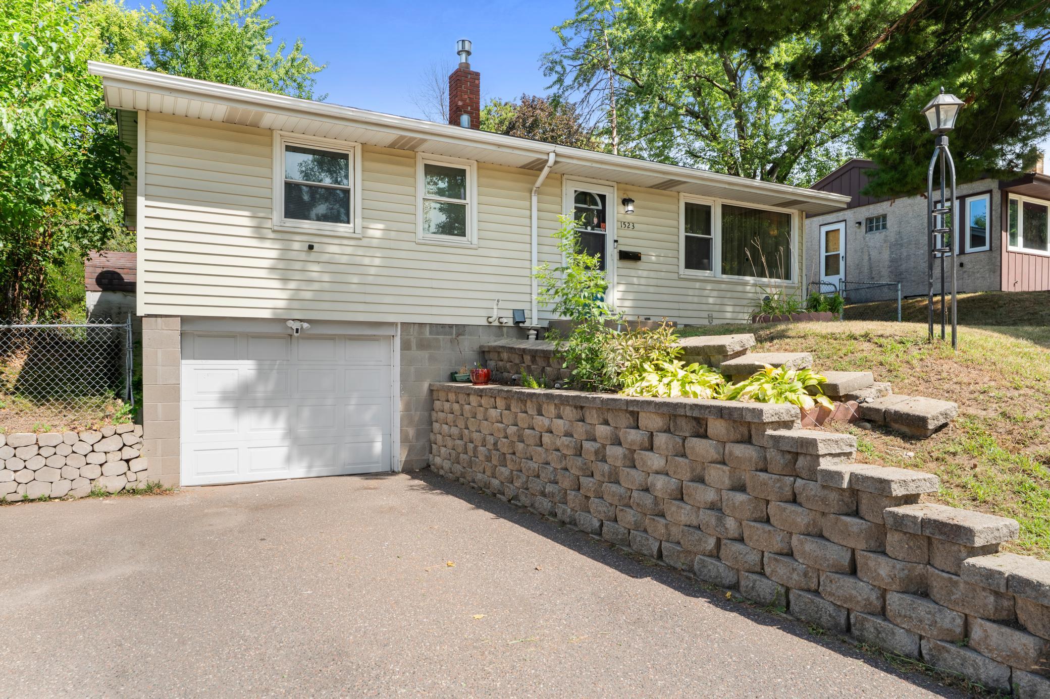 1523 Old Hudson Road