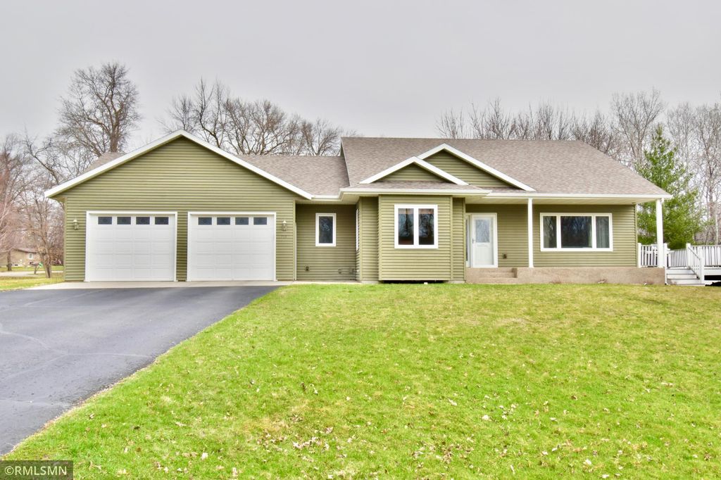Photo of 713 Thomas Drive NE, Alexandria, MN 56308 (MLS # 7057673)