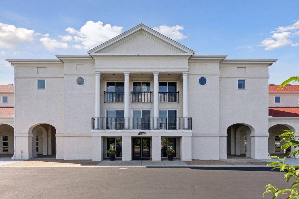 Photo of 1666 Coffman Street #215, Falcon Heights, MN 55108 (MLS # 7130364)
