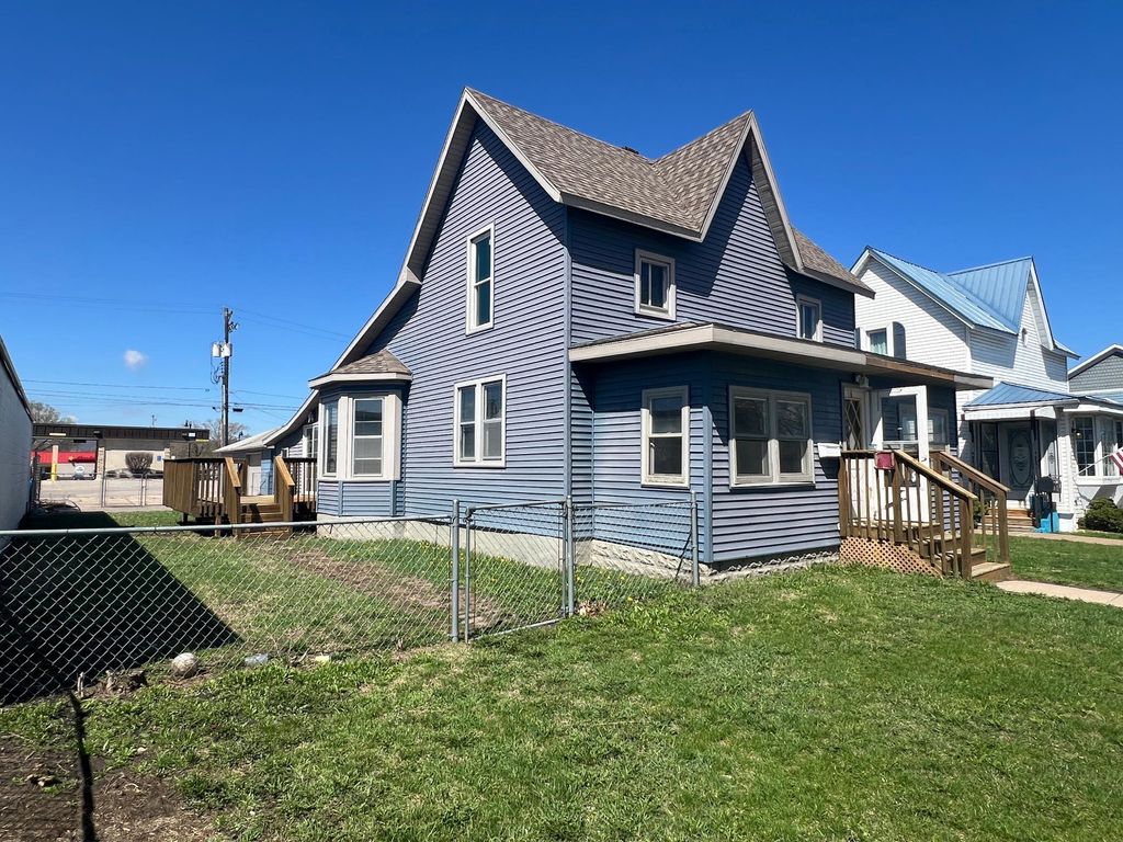 Photo of 1311 Caledonia Street, La Crosse, WI 54603 (MLS # 7067706)