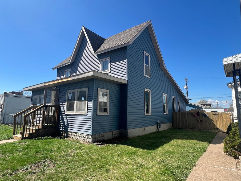 Photo of 1311 Caledonia Street, La Crosse, WI 54603 (MLS # 7067706)