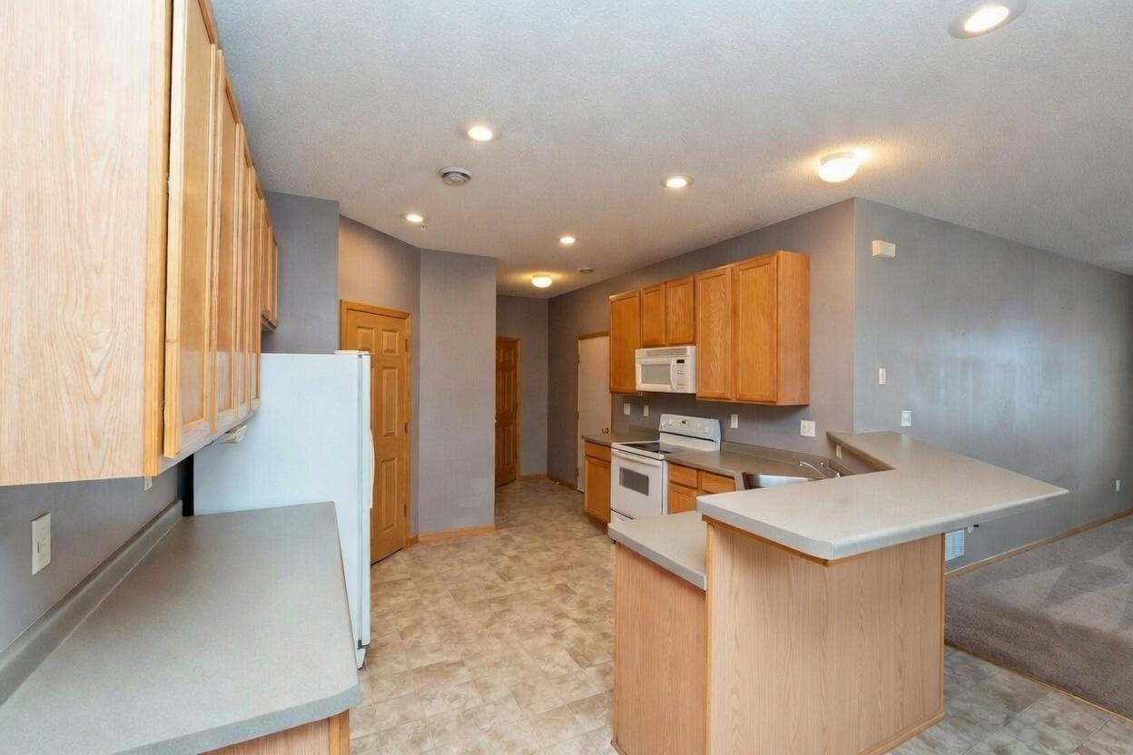 4781 Blaine Avenue 408