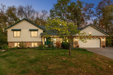 Photo of 14884 Tealwood Court, Eden Prairie, MN 55347 (MLS # 7162644)
