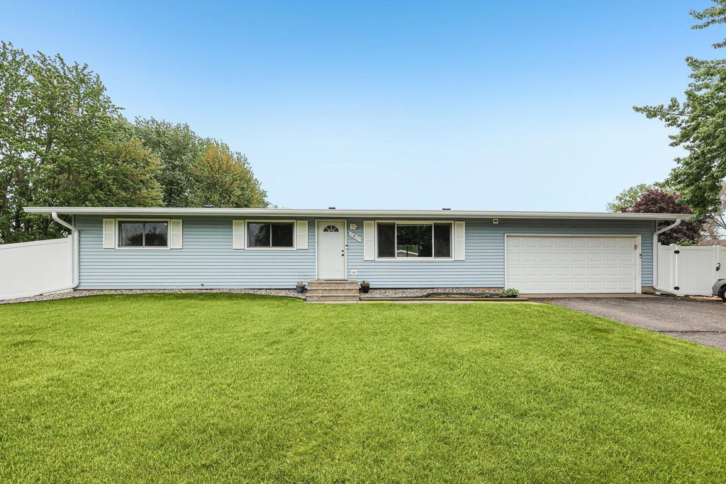 Photo of 6847 8th Street Lane N, Oakdale, MN 55128 (MLS # 7076039)