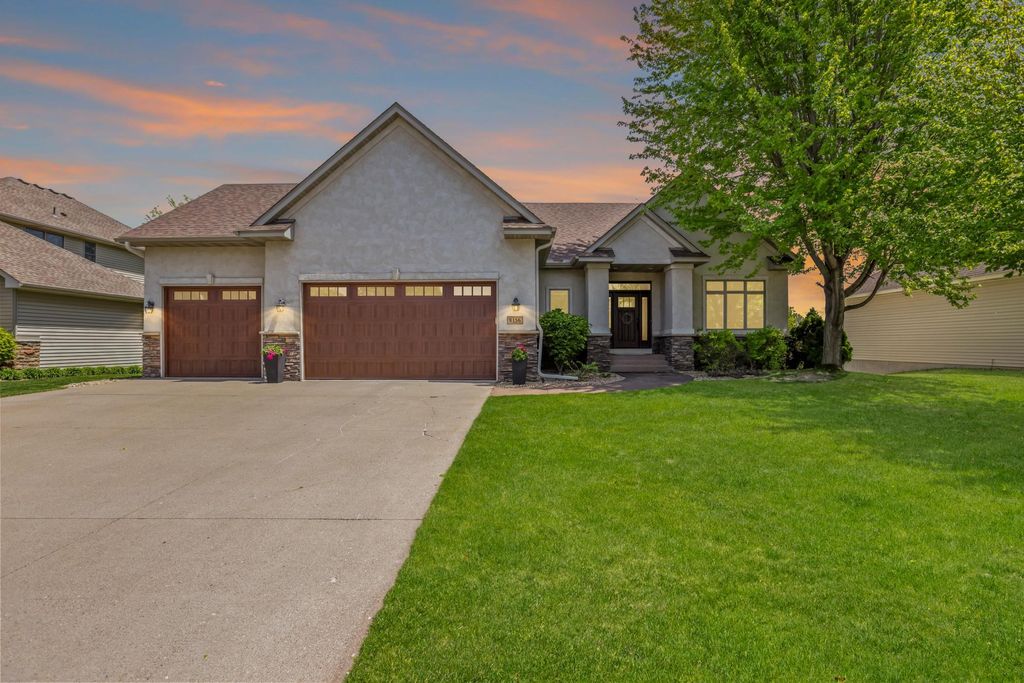 Photo of 8156 9th Street Place N, Oakdale, MN 55128 (MLS # 7074336)