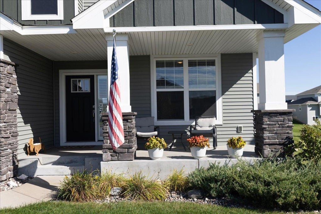Photo of 2105 Itasca Circle, Lino Lakes, MN 55038 (MLS # 7150156)