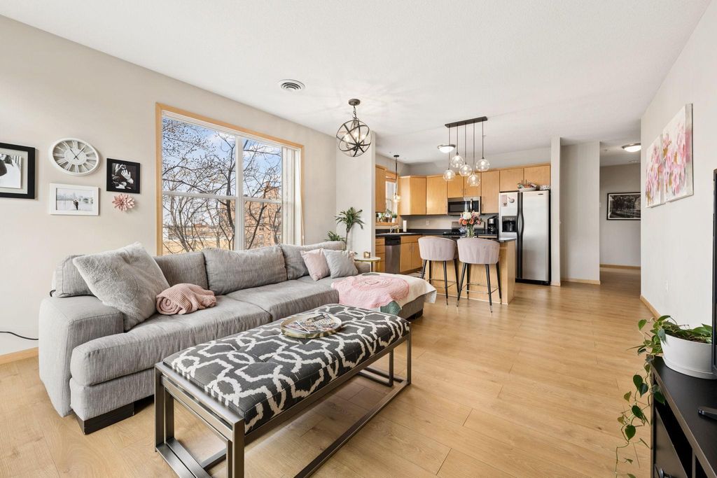 Photo of 301 Oak Grove Street #314, Minneapolis, MN 55403 (MLS # 7034120)