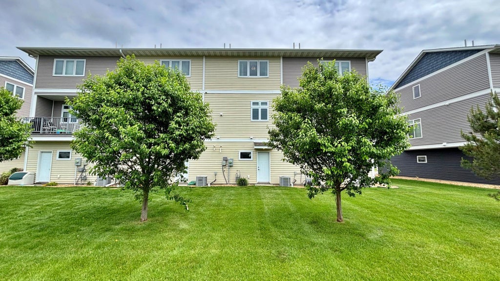 Photo of 2157 Rolling Green Lane, North Mankato, MN 56003 (MLS # 7087400)