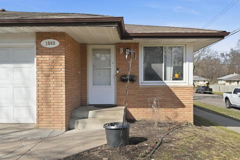 1563 Clarence Street Saint Paul MN 55106