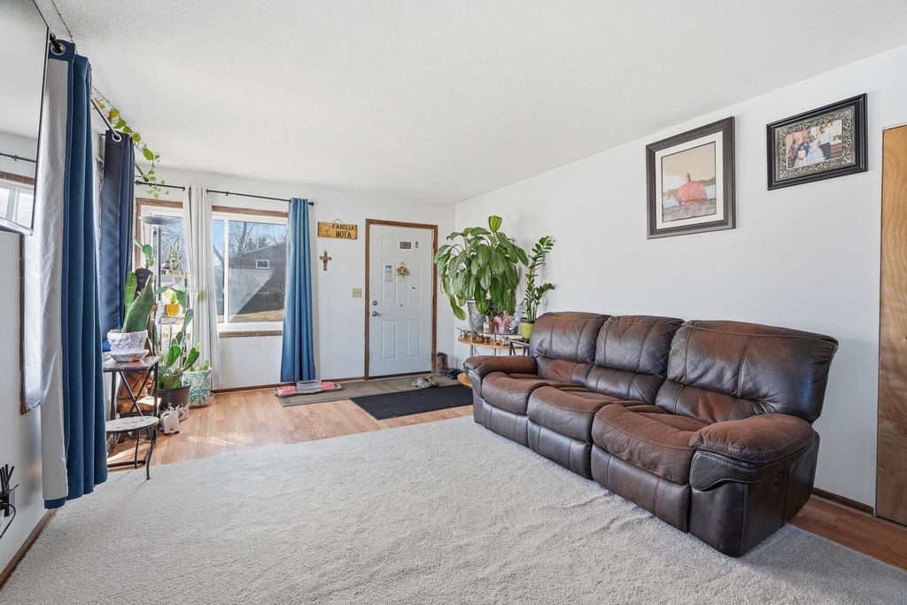 Photo of 1563 Clarence Street, Saint Paul, MN 55106 (MLS # 7046637)