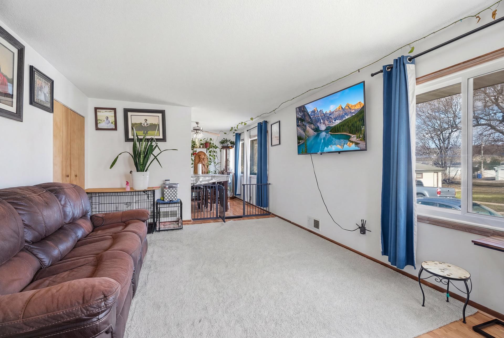 1563 Clarence Street