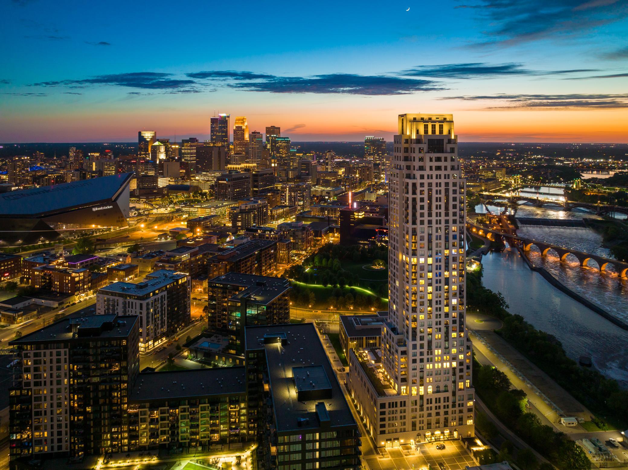 1111 W River Parkway 34A