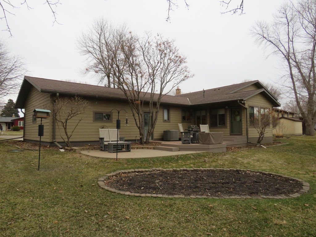 Photo of 902 10th Street S, Benson, MN 56215 (MLS # 7040946)