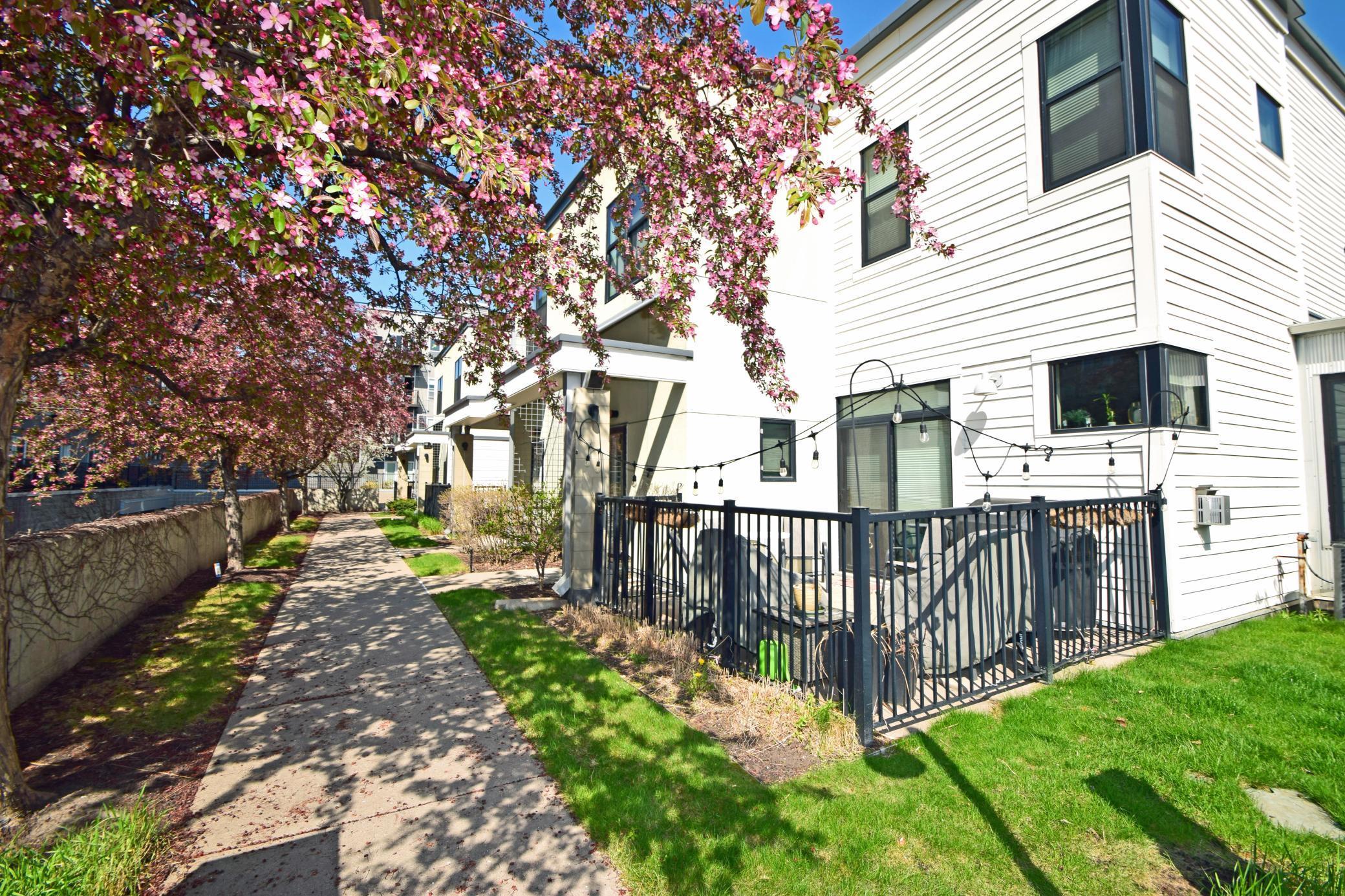 2828 Aldrich Avenue S 103