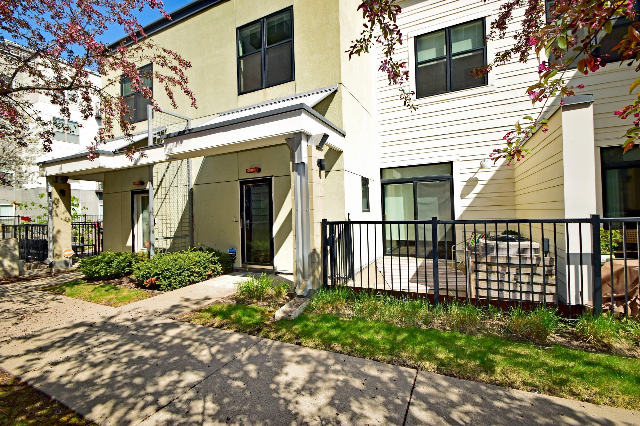 2828 Aldrich Avenue S 103