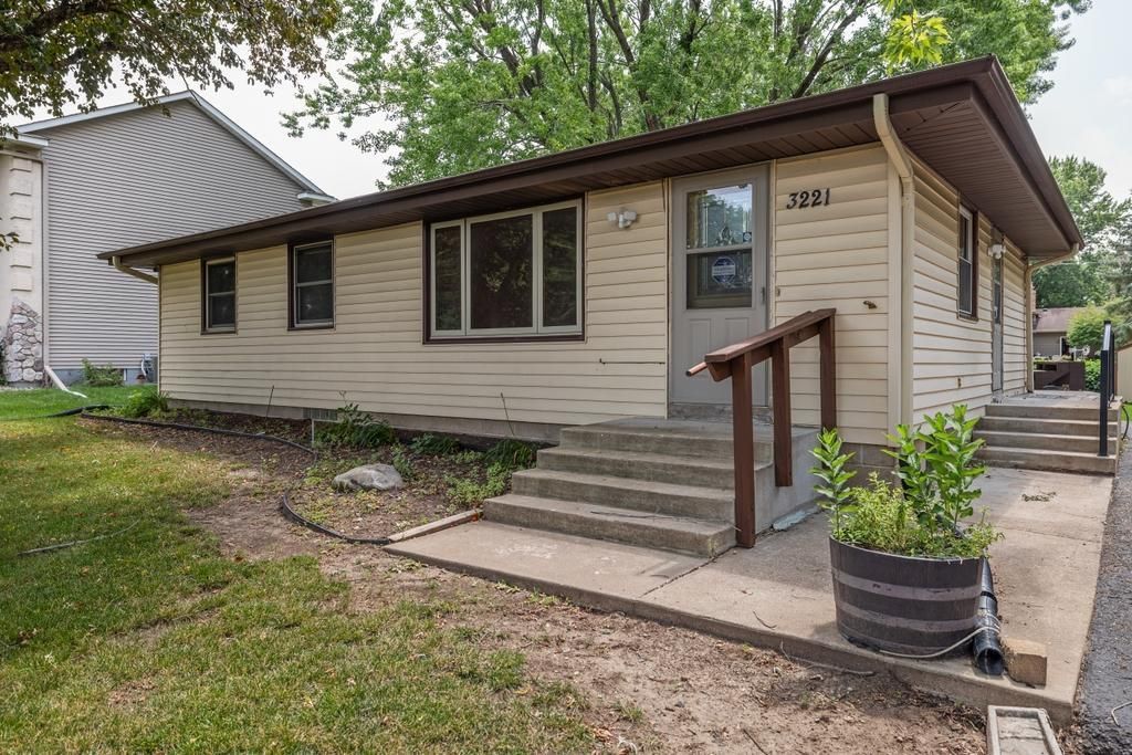 Photo of 3221 Kent Street SW, Prior Lake, MN 55372 (MLS # 7116024)