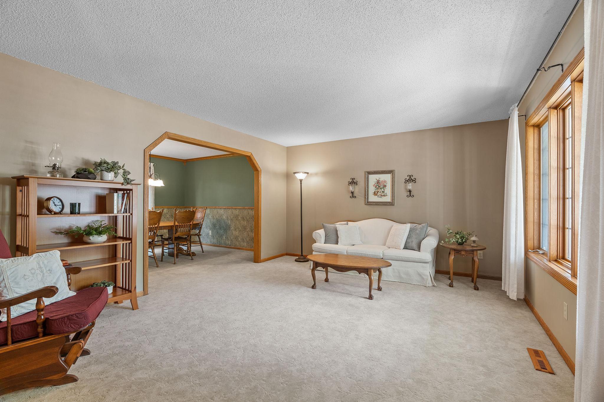 6427 Deerwood Lane