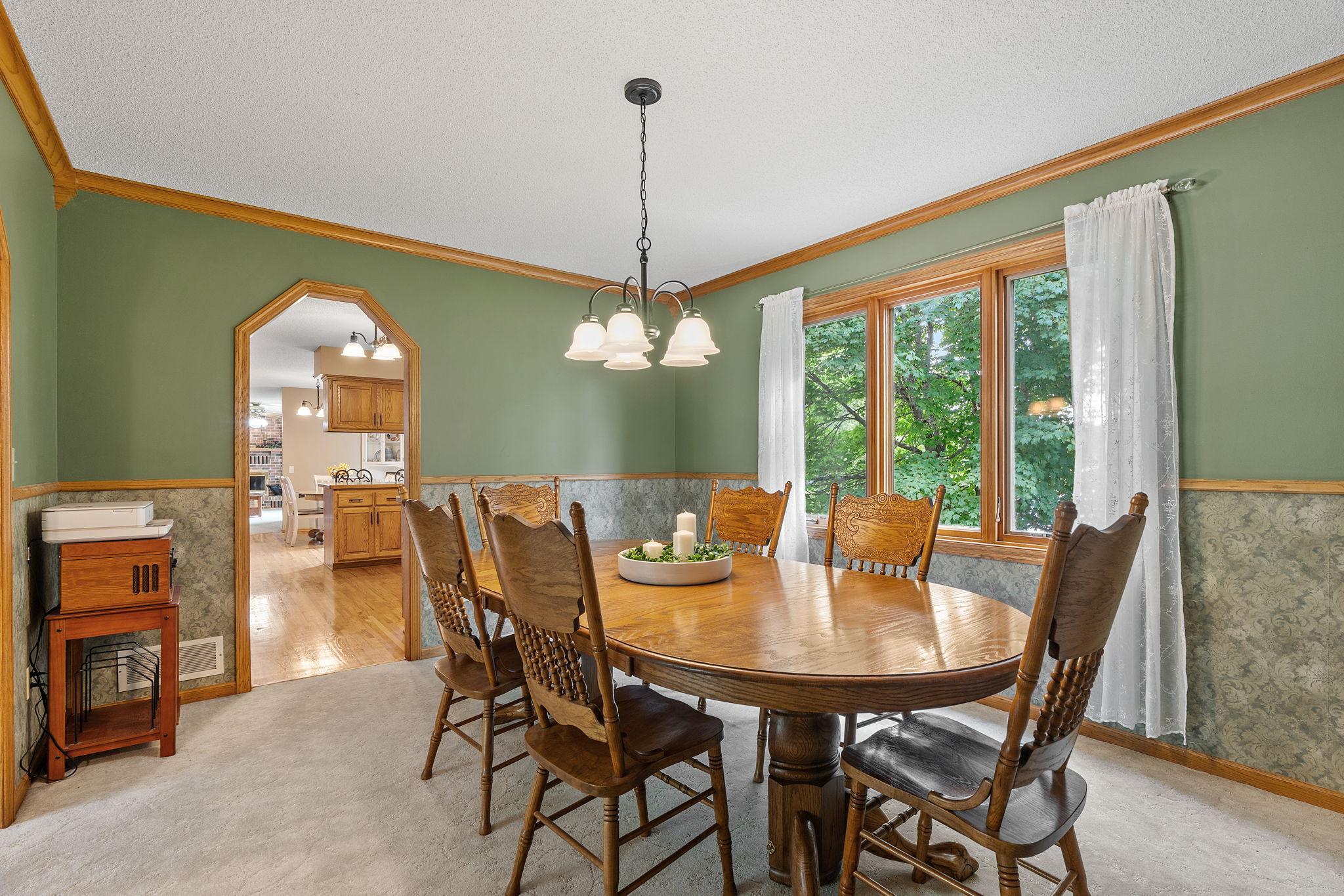 6427 Deerwood Lane