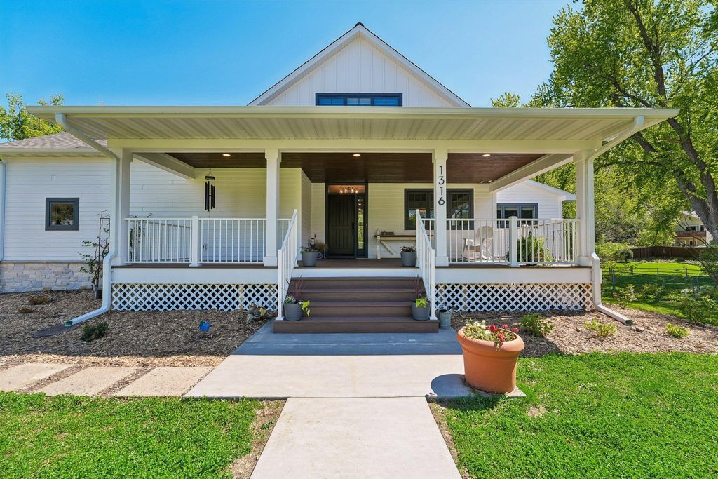 Photo of 1316 3rd Street, Mendota, MN 55150 (MLS # 7056524)