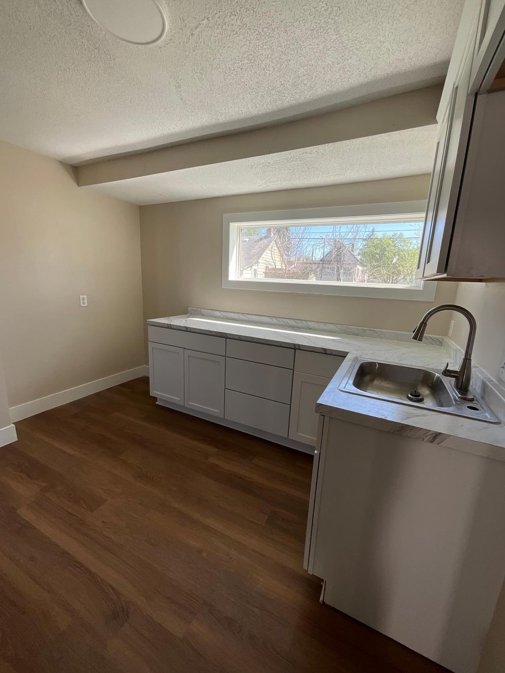 Photo of 391 Sherburne Avenue, Saint Paul, MN 55103 (MLS # 7006717)