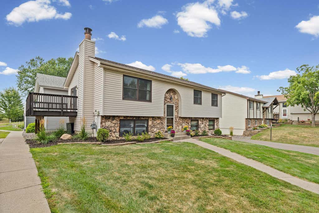 Photo of 3531 Pilgrim Lane N, Plymouth, MN 55441 (MLS # 7128807)