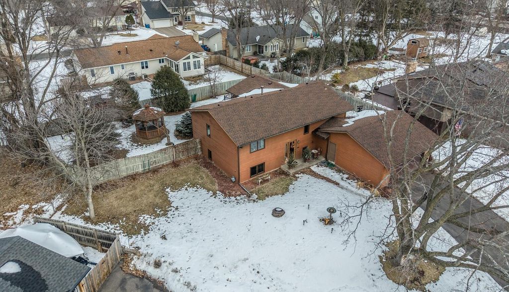 Photo of 10512 Quebec Road, Bloomington, MN 55438 (MLS # 7002939)