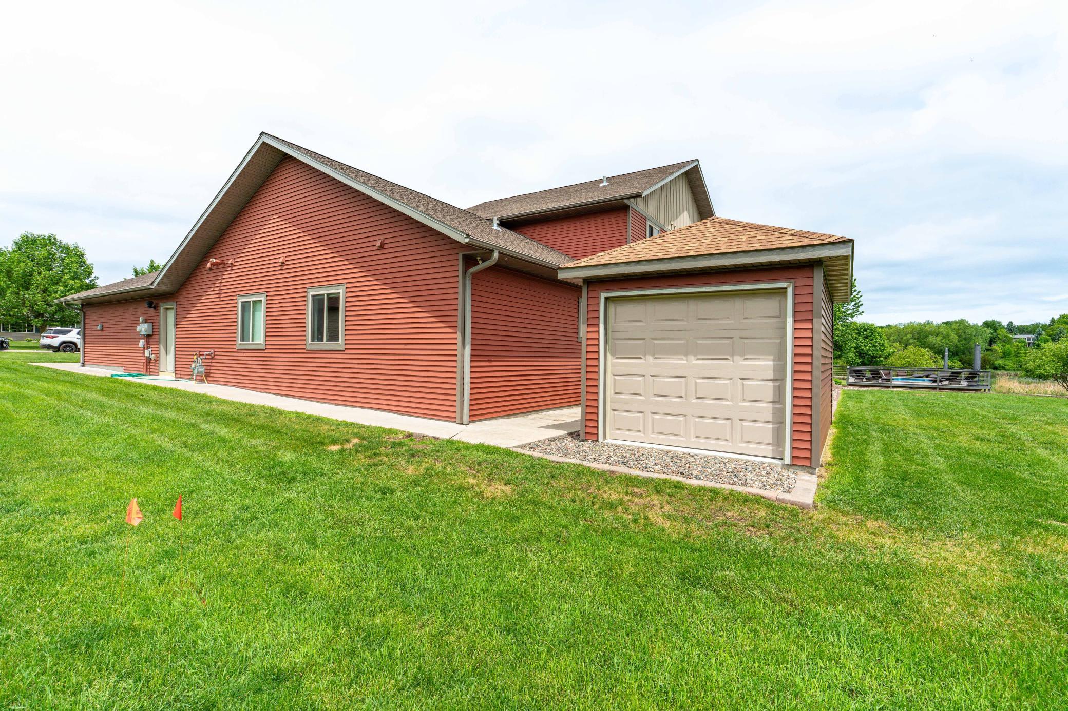 1506 Viking Court