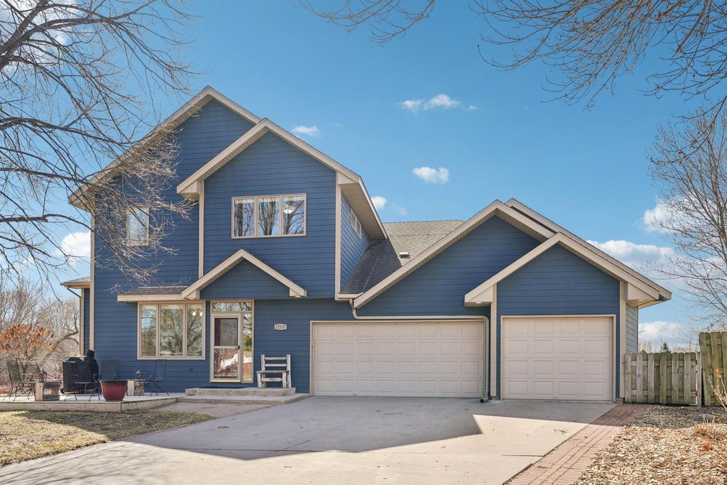 Photo of 12137 88th Place N, Maple Grove, MN 55369 (MLS # 7032088)