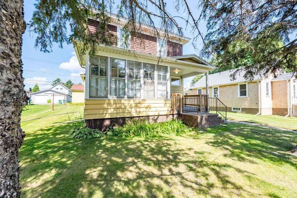 Photo of 514 W 2nd Avenue, Keewatin, MN 55753 (MLS # 7131727)
