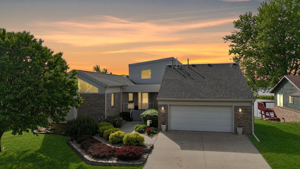Photo of 1976 Bay Street, Worthington, MN 56187 (MLS # 6720047)