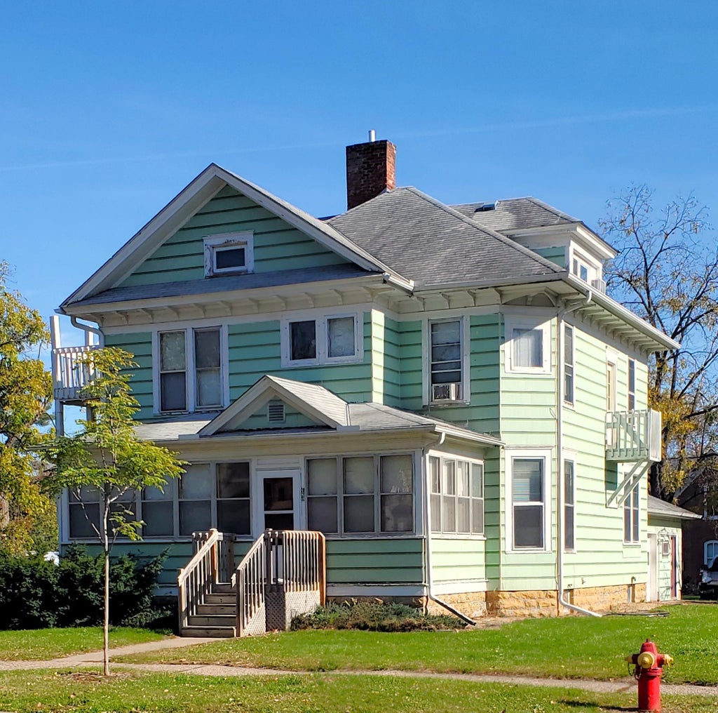 Photo of 126 S 4th Street #202, River Falls, WI 54022 (MLS # 7154511)