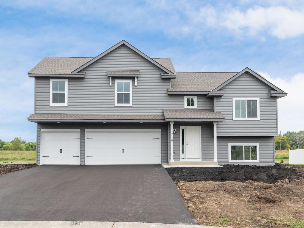 Photo of 710 Erin Circle, Green Isle, MN 55338 (MLS # 7148221)