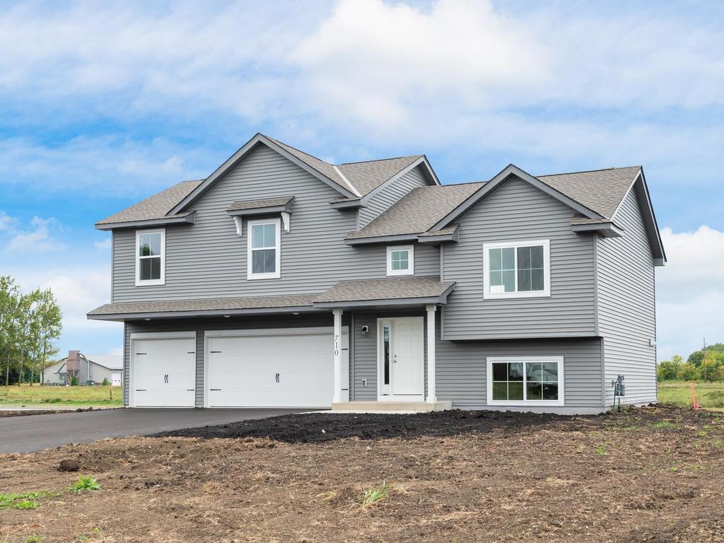 Photo of 710 Erin Circle, Green Isle, MN 55338 (MLS # 7148221)