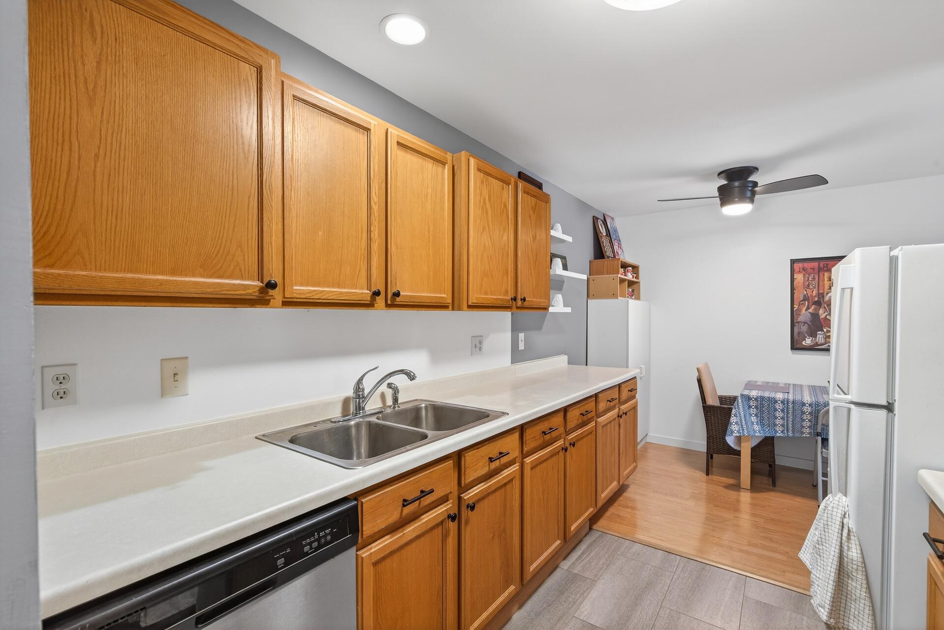1304 W Medicine Lake Drive 119