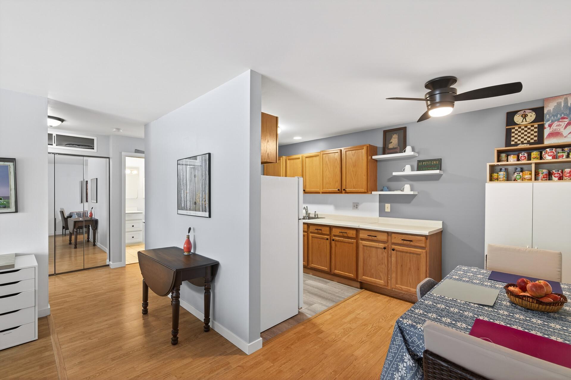 1304 W Medicine Lake Drive 119