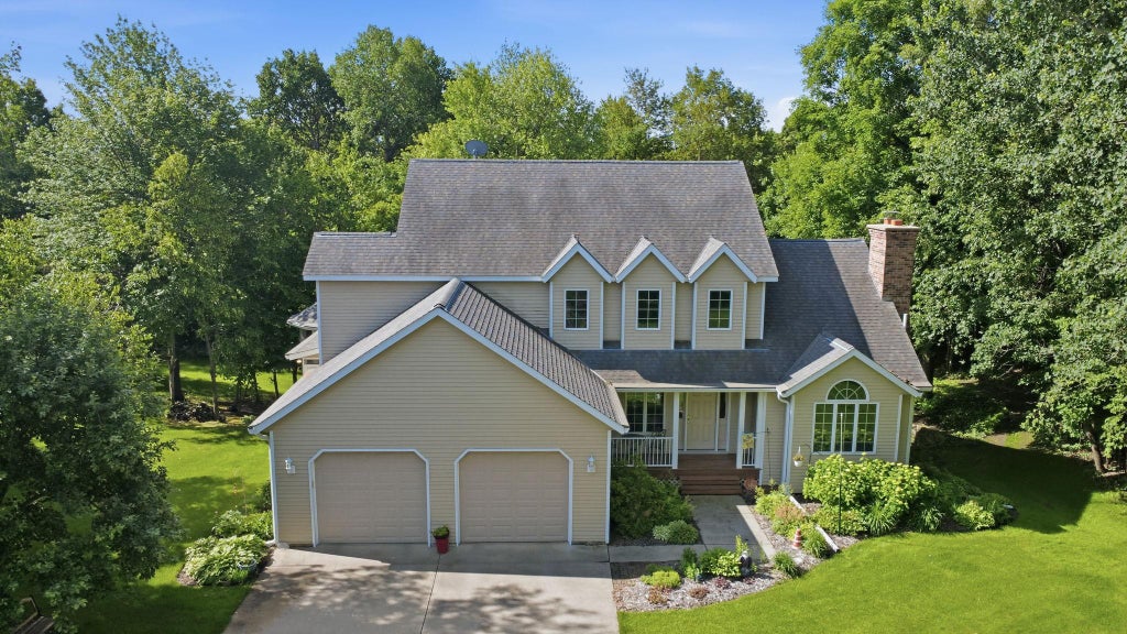 Photo of 2320 40th Street N, Sartell, MN 56377 (MLS # 7099175)