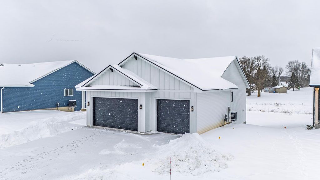 Photo of 1660 Squirrel Way, New Richmond, WI 54017 (MLS # 6826917)