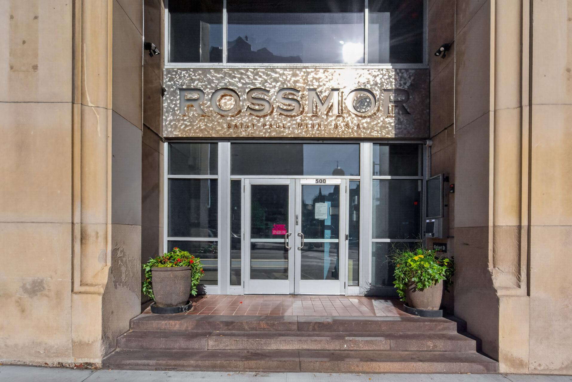 500 Robert Street N 217