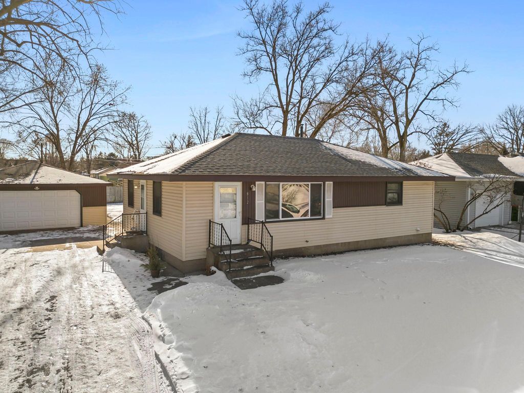 Photo of 882 Lund Avenue NE, Spring Lake Park, MN 55432 (MLS # 7002980)