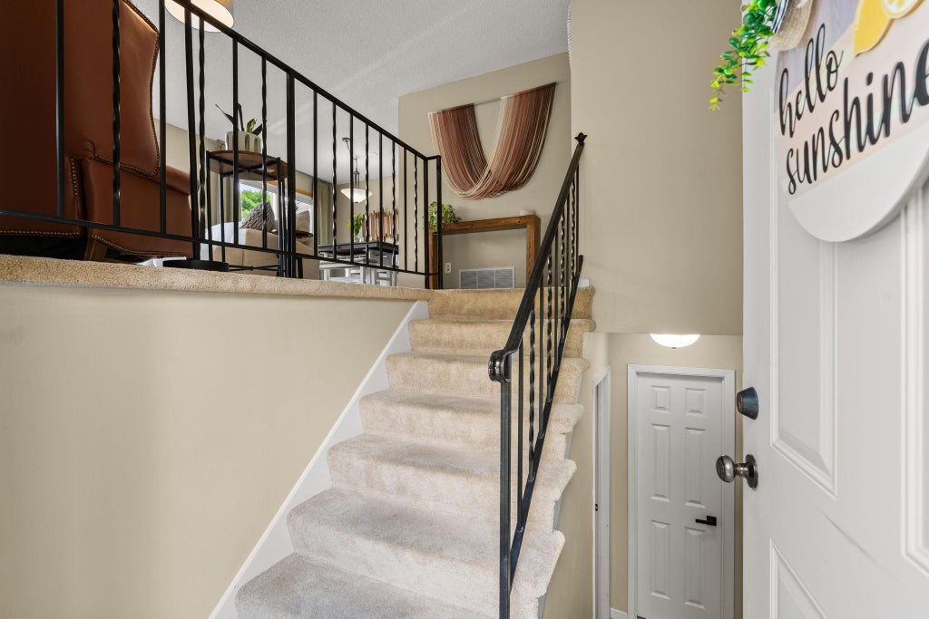 Photo of 9257 Dartford Road, Woodbury, MN 55125 (MLS # 7116071)
