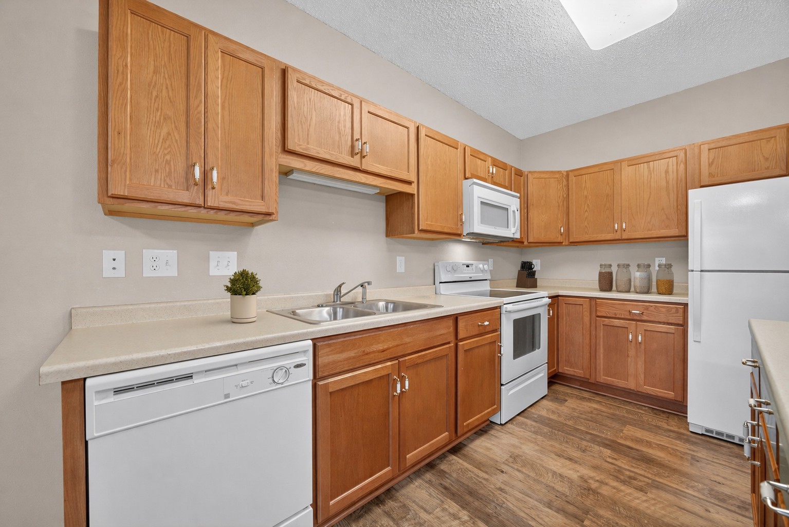 1880 3rd Avenue NW 211